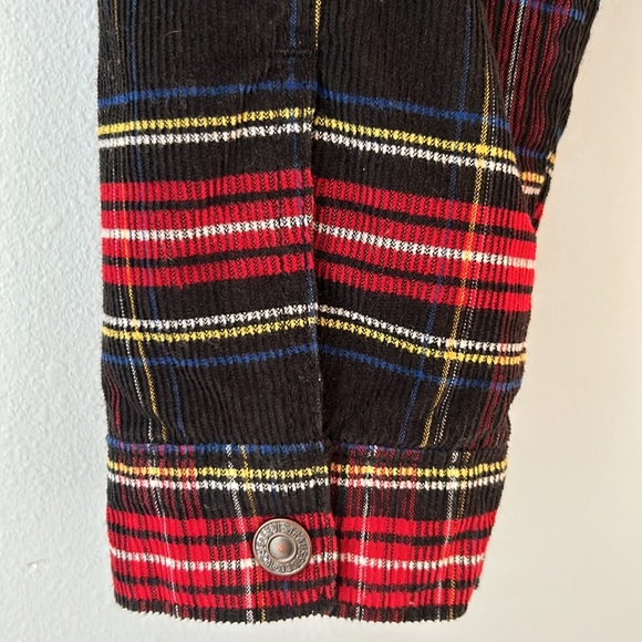 Levi’s • Cropped Black & Red Plaid Corduroy & Sherpa Trucker Jacket Size Medium - Picture 13 of 17